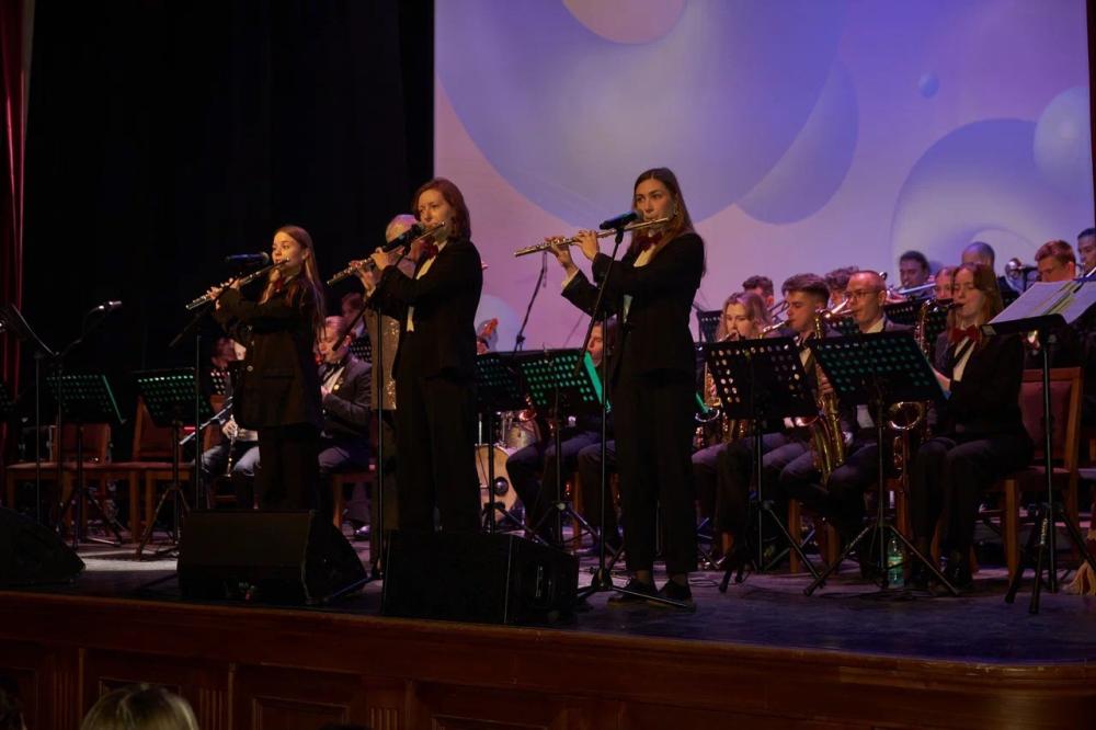 The jazz orchestra of NSTU NETI became a bright accent on the Day of the Novosibirsk region at VDNH