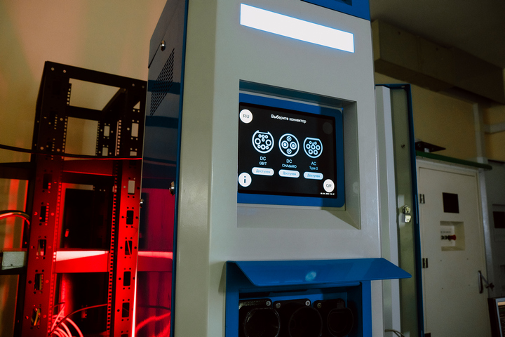 Charging stations developed by NSTU-NETI and NPP Radiosvyaz have been put into production Charging stations developed by NSTU-NETI and NPP Radiosvyaz have been put into production