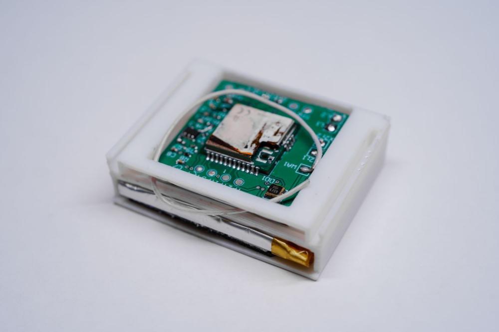 NSTU-NETI has developed a wireless charger for a miniature search module