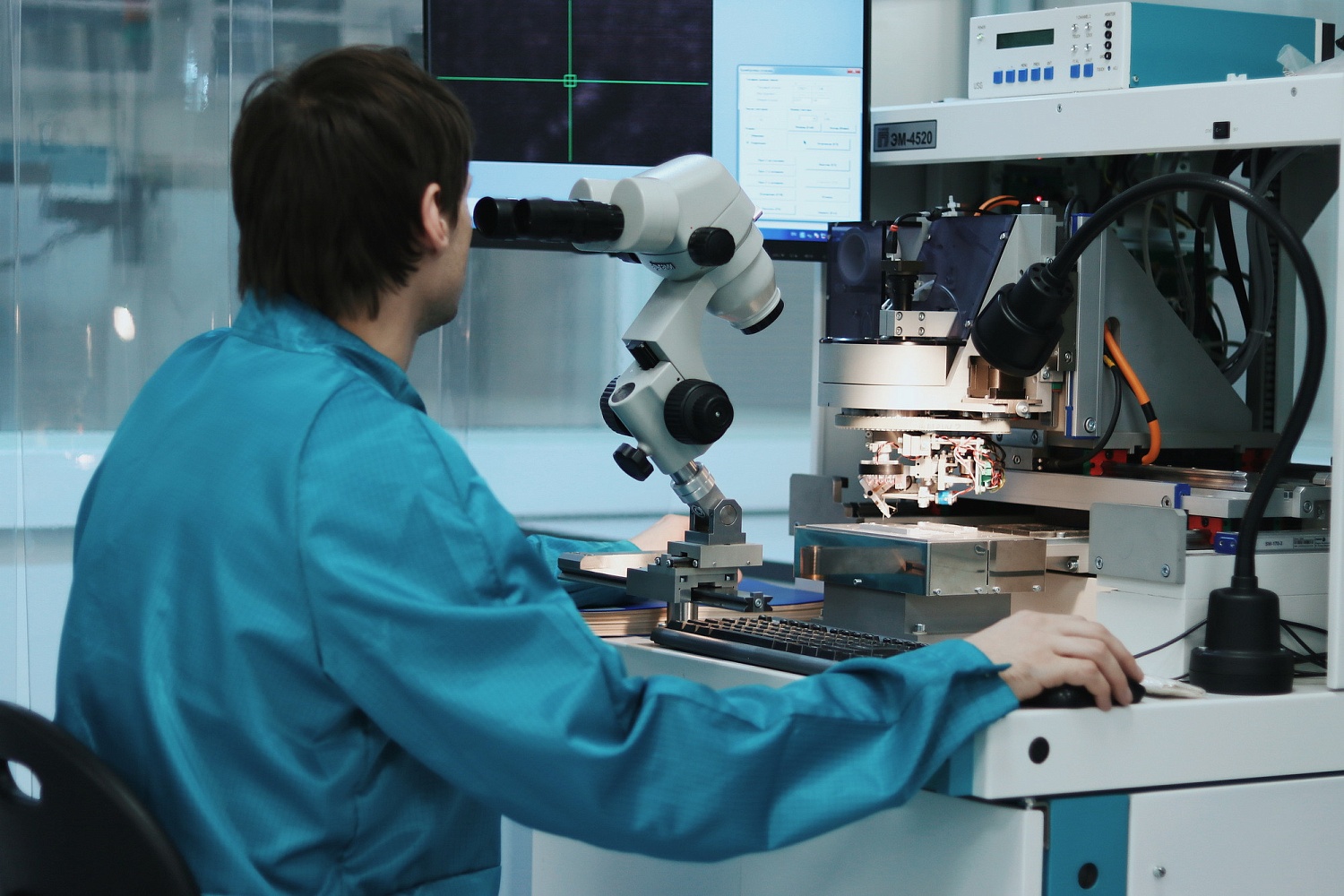 28.04.01 Nanotechnologies and Microsystem Technology